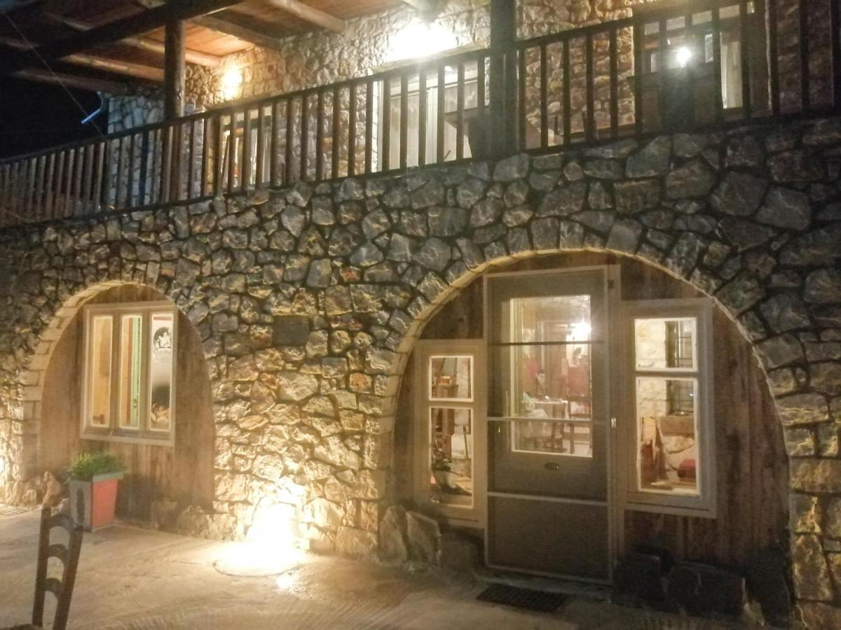Yono'S Traditional House Ano Ravenia Exteriér fotografie