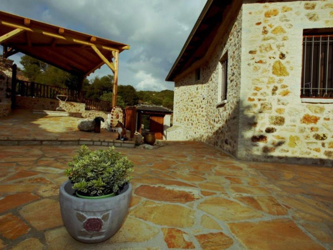 Yono'S Traditional House Ano Ravenia Exteriér fotografie